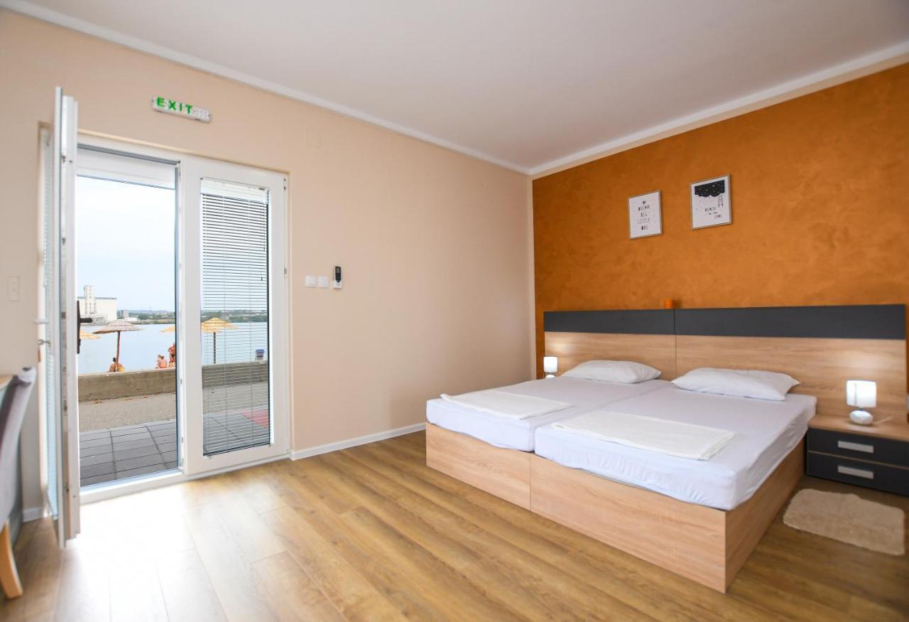 Danubiana Apartments 5 Кладово Экстерьер фото